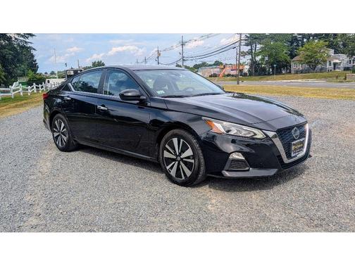 2022 Nissan Altima 2.5 SV