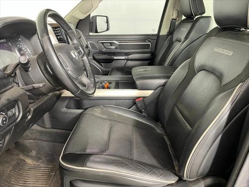 2022 RAM 1500 Laramie Crew Cab 4x4 57' Box