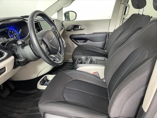 2021 Chrysler Pacifica Touring AWD