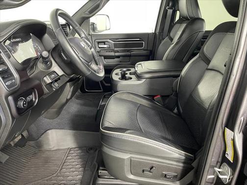2022 RAM 2500 Laramie Crew Cab 4x4 64' Box