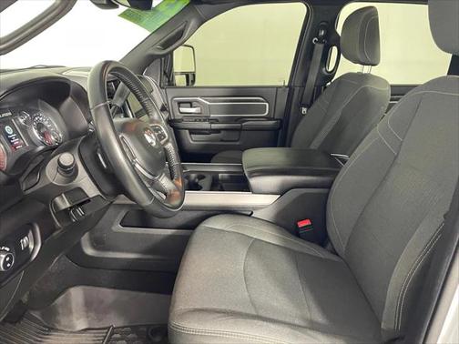 2023 RAM 3500 Big Horn Crew Cab 4x4 8 Box
