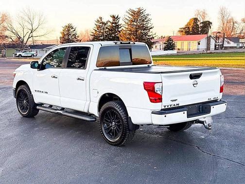 2019 Nissan Titan SL