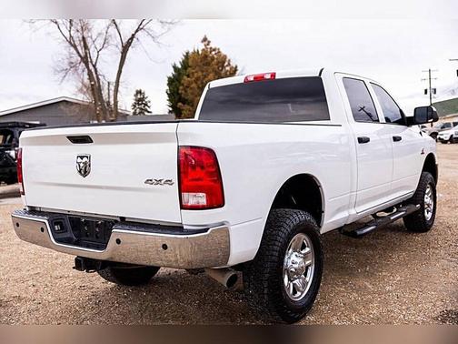 2018 RAM 2500 Tradesman Crew Cab 4x4 6'4' Box