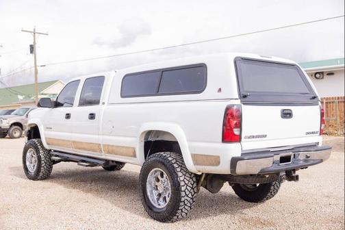 2004 Chevrolet Silverado 2500 LS H/D Crew Cab