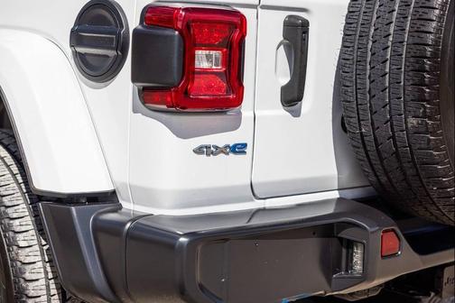 Bright White Clearcoat 2023 Jeep Wrangler 4xe Sahara
