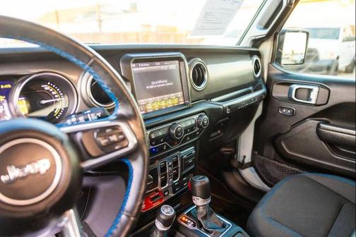 Earl Clearcoat 2023 Jeep Wrangler 4xe Rubicon