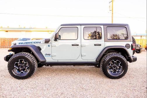 Earl Clearcoat 2023 Jeep Wrangler 4xe Rubicon