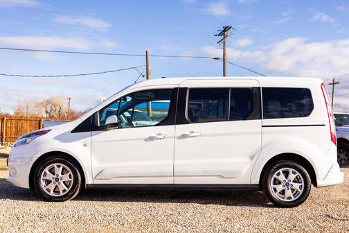 2016 Ford Transit Connect Titanium w/Rear Liftgate