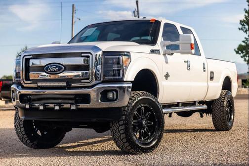 WHITE 2011 Ford F-350 Lariat