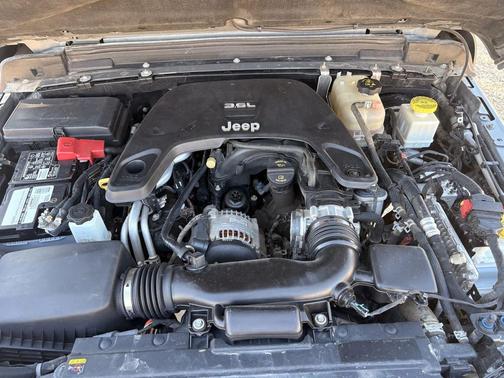 Sting-Gray Clearcoat 2021 Jeep Gladiator Mojave 4x4