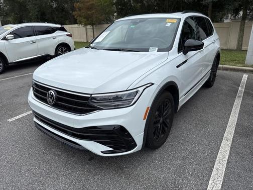 2022 Volkswagen Tiguan 2.0T SE R-Line Black