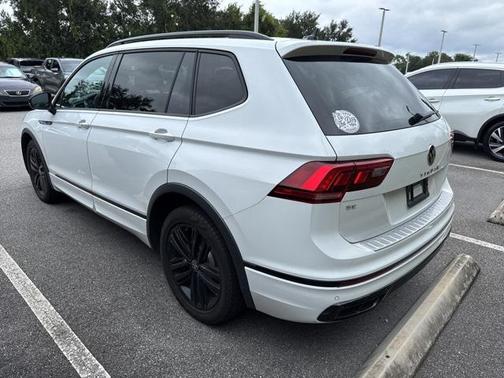 2022 Volkswagen Tiguan 2.0T SE R-Line Black