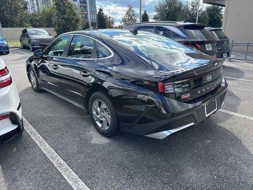 2025 Hyundai SONATA SE