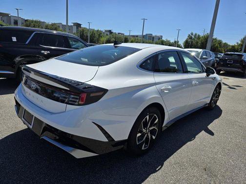 2025 Hyundai SONATA SEL