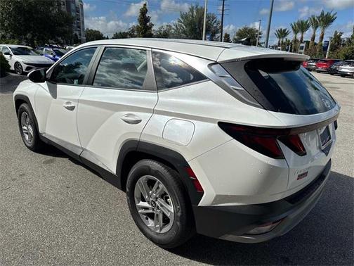 2025 Hyundai TUCSON SE
