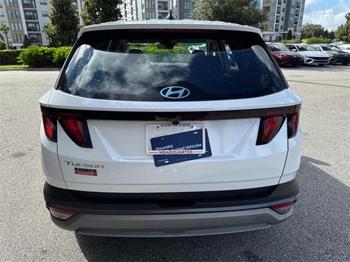 2025 Hyundai TUCSON SE