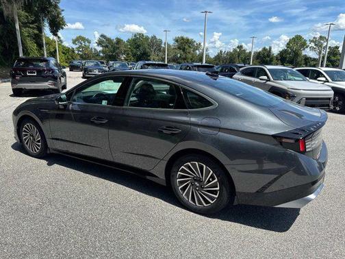2025 Hyundai SONATA Hybrid Limited