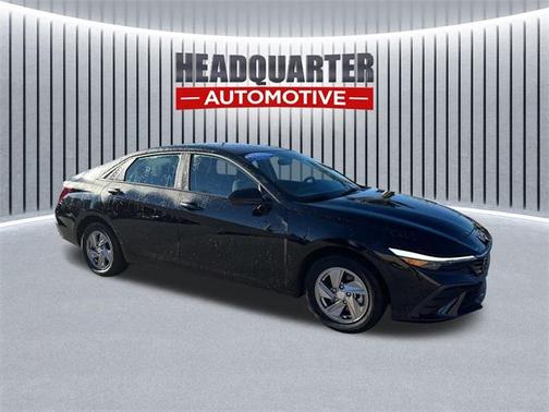 2024 Hyundai ELANTRA SE