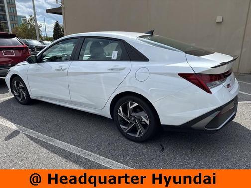 2025 Hyundai ELANTRA HEV SEL Sport