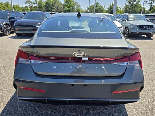 2025 Hyundai ELANTRA Sport