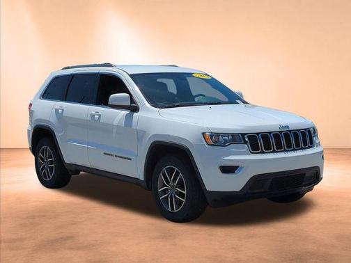 Bright White Clearcoat 2019 Jeep Grand Cherokee Laredo