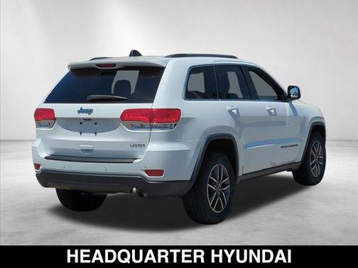 Bright White Clearcoat 2019 Jeep Grand Cherokee Laredo