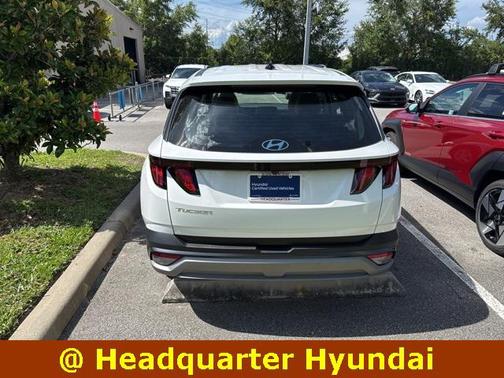 2025 Hyundai TUCSON SE
