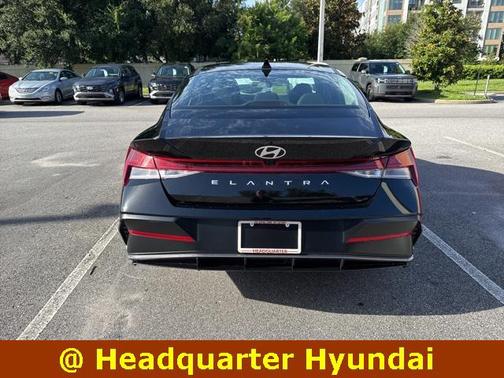 2025 Hyundai ELANTRA SEL