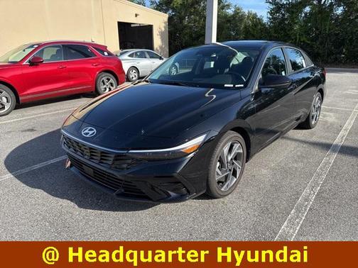 2025 Hyundai ELANTRA SEL