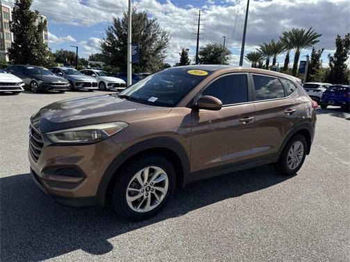 2016 Hyundai TUCSON SE
