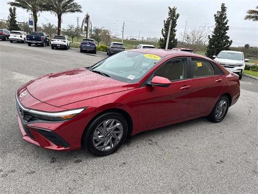 2024 Hyundai ELANTRA SEL