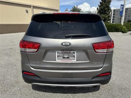 2017 Kia Sorento EX