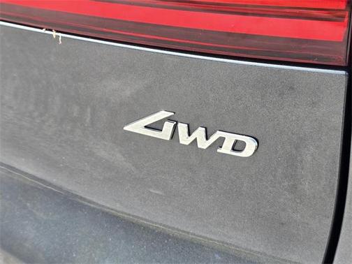 2024 Genesis GV70 2.5T AWD