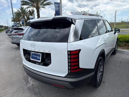 Creamy White Pearl 2026 Hyundai PALISADE SEL Premium