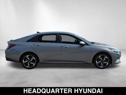 Fluid Metal 2023 Hyundai ELANTRA SEL
