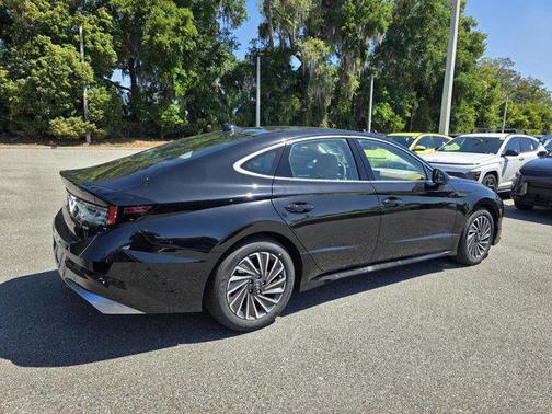 2025 Hyundai SONATA Hybrid Limited