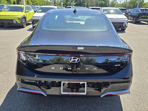 2025 Hyundai SONATA Hybrid Limited