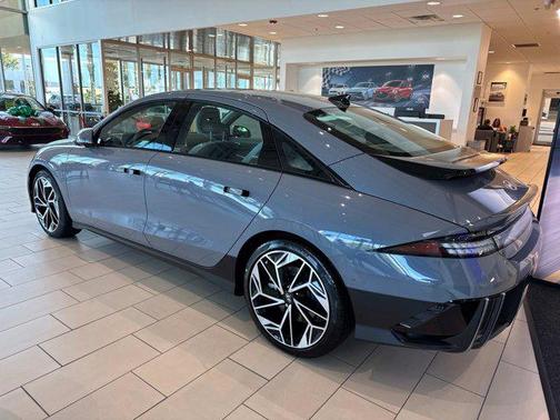2025 Hyundai IONIQ 6 Limited