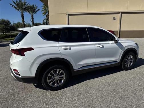 2019 Hyundai SANTA FE SE 2.4