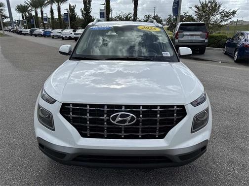 2025 Hyundai VENUE SEL