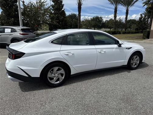 2025 Hyundai SONATA SE