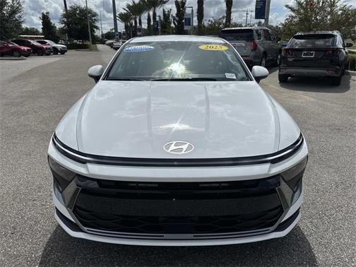 2025 Hyundai SONATA SE