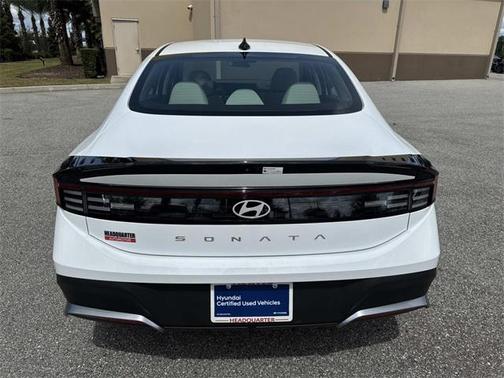 2025 Hyundai SONATA SE