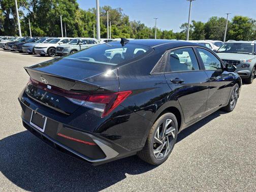 2025 Hyundai ELANTRA Sport