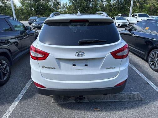 Winter White Solid 2015 Hyundai TUCSON Limited