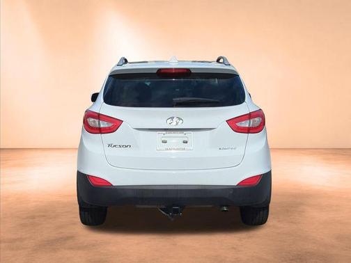 Winter White Solid 2015 Hyundai TUCSON Limited