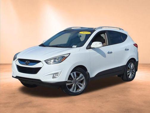 Winter White Solid 2015 Hyundai TUCSON Limited