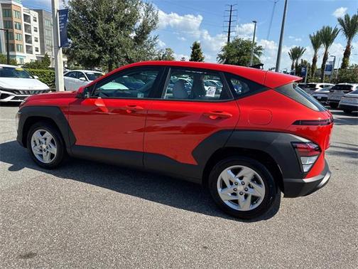 2025 Hyundai KONA SE