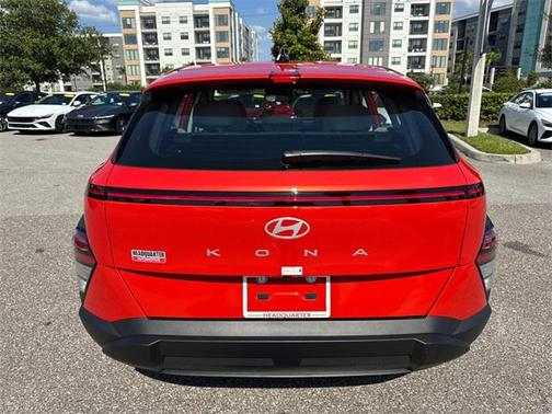 2025 Hyundai KONA SE