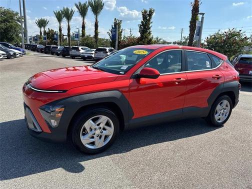 2025 Hyundai KONA SE